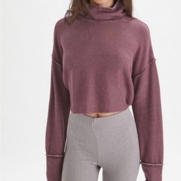 Urban Outfitters Tops - URBAN OUTFITTERS Out From Under Crop Long Sleeve Turtle Neck Shirt. Women’s S.